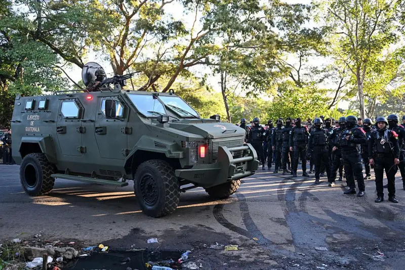 Expolicía es vinculado a proceso y enviado a prisión por soldar a su esposa dentro de su domicilio