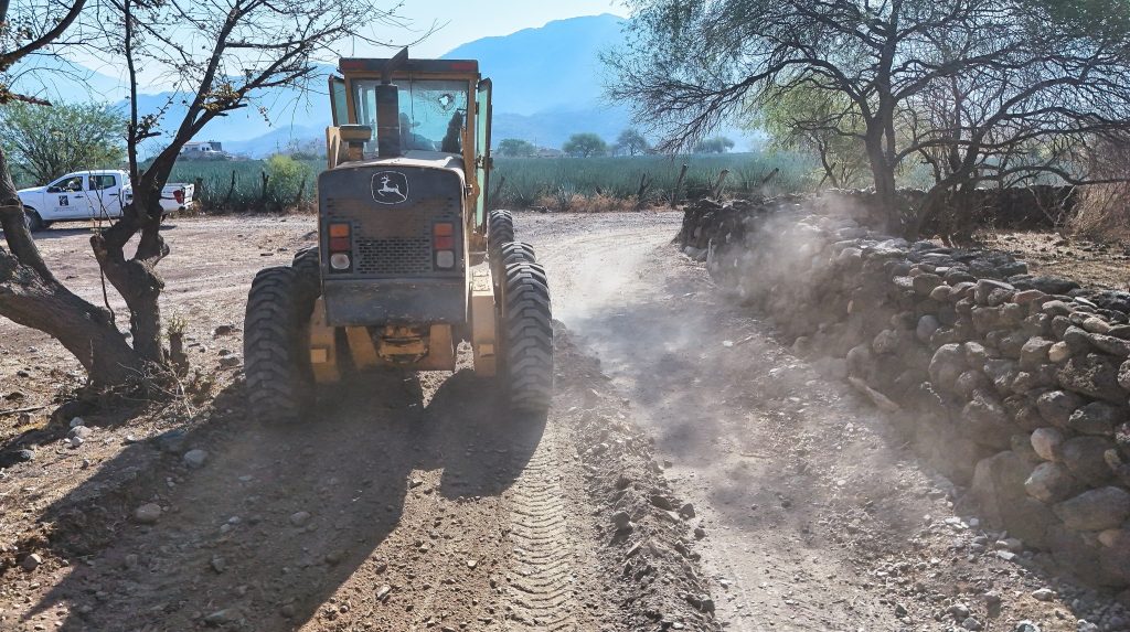 Ayuntamiento de Amatlán de Cañas continúa rehabilitación de la brecha a San Miguel para mejorar movilidad