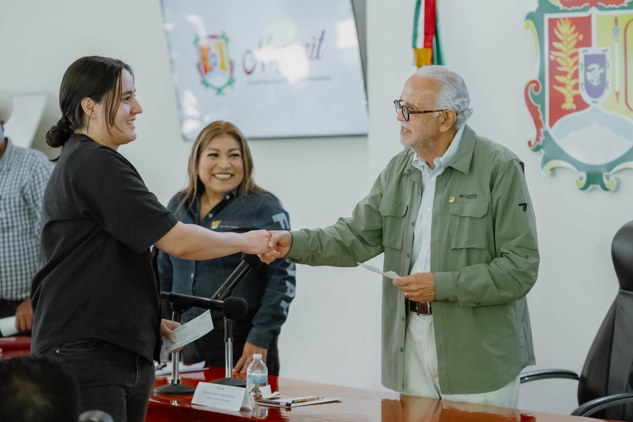Miguel Ángel Navarro entrega más de 3.3 millones de pesos en financiamientos para fortalecer proyectos productivos en Nayarit