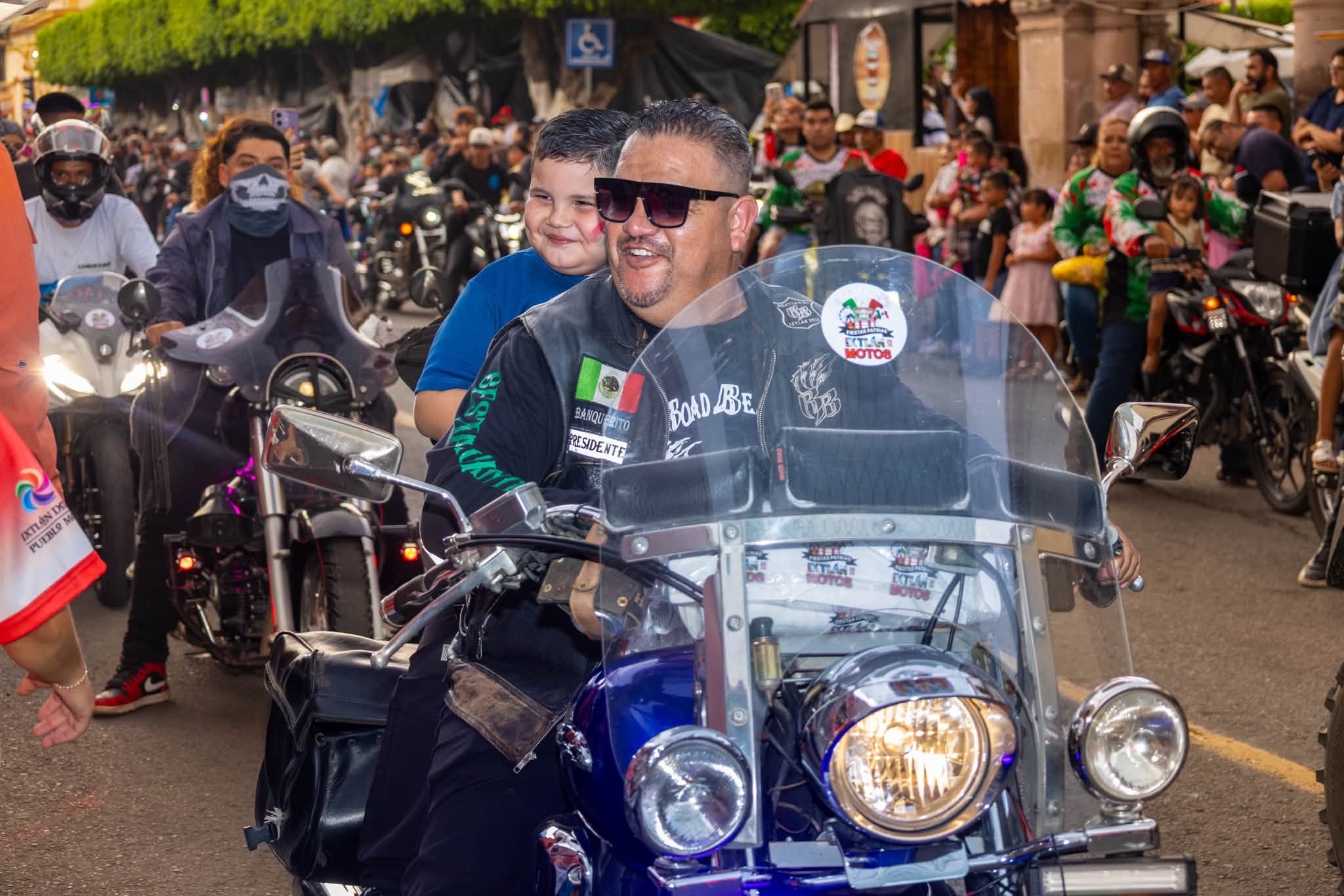 Rompimiento de las Fiestas Patrias Ixtlán del Río 2026 reúne a familias y visitantes