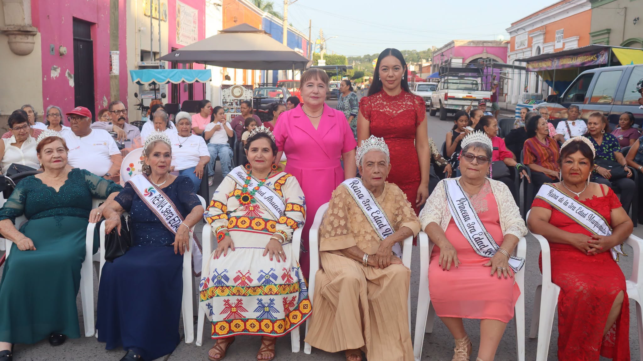 Ahuacatlán corona a nuevas Reinas de la Tercera Edad de los clubes municipales
