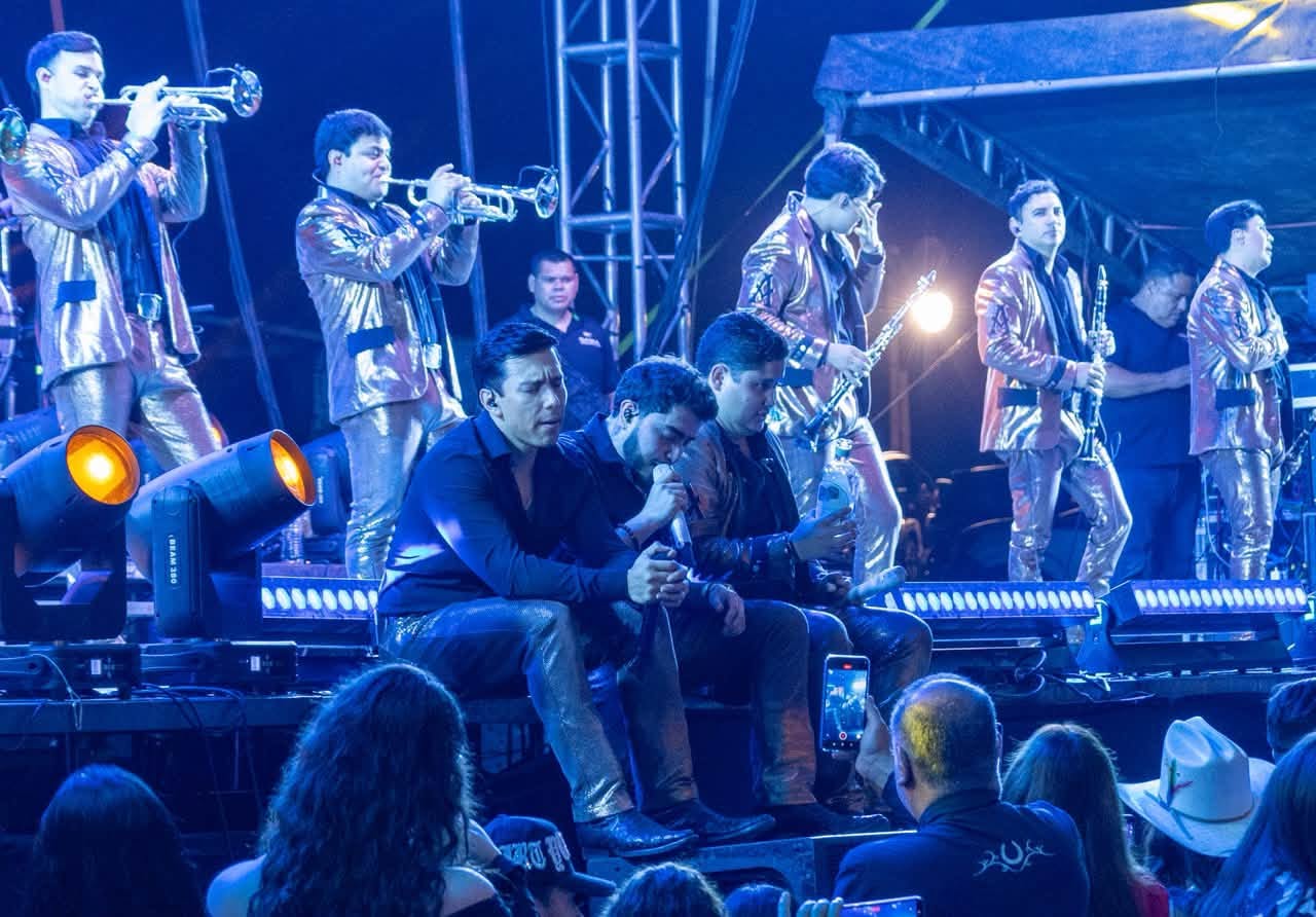 Expo Feria Ixtlán 2026 cierra con presentación de La Arrolladora Banda El Limón y Jesús Uriarte