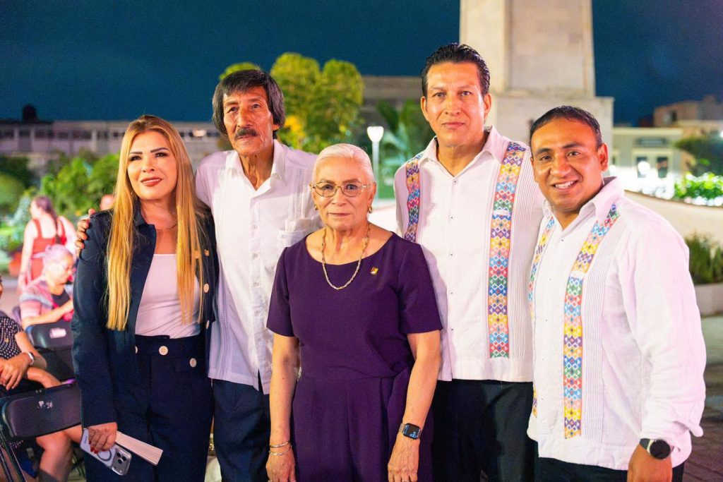 Marimba Orquesta Águilas de Chiapas se presenta en la Plaza Benito Juárez de Tepic
