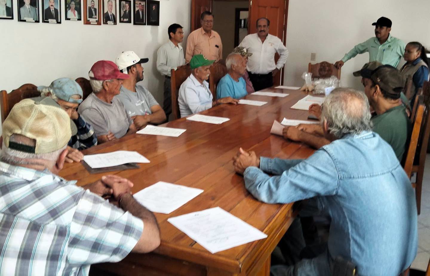 Ahuacatlán fortalece el control biológico de plagas en cultivos de maíz